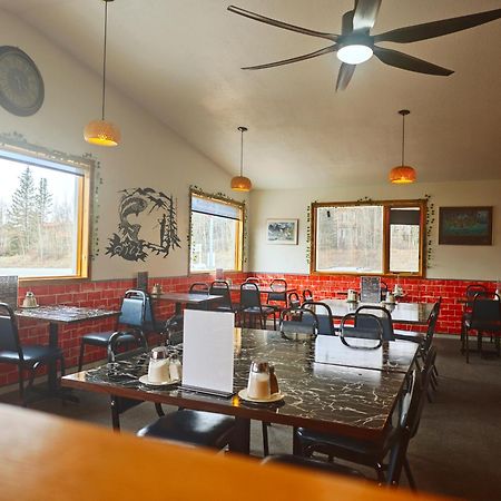 Cozy Corner Motel & Restaurant เฮนส์จังก์ชัน ภายนอก รูปภาพ