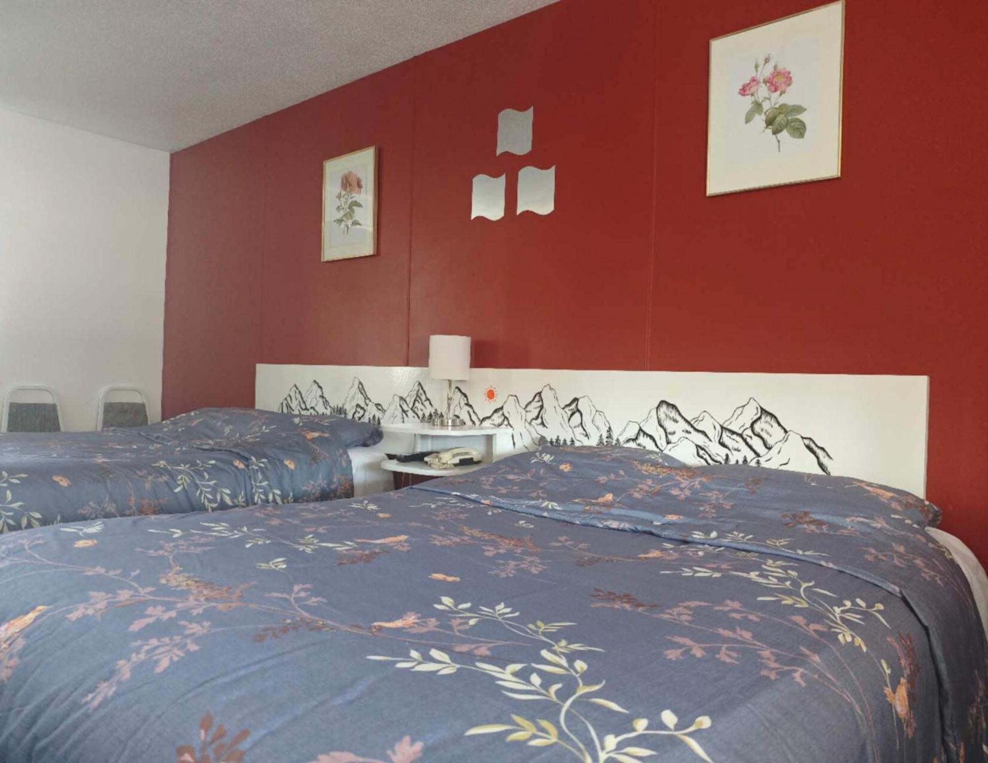 Cozy Corner Motel & Restaurant เฮนส์จังก์ชัน ภายนอก รูปภาพ