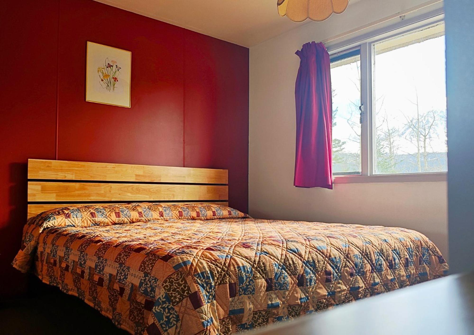 Cozy Corner Motel & Restaurant เฮนส์จังก์ชัน ภายนอก รูปภาพ